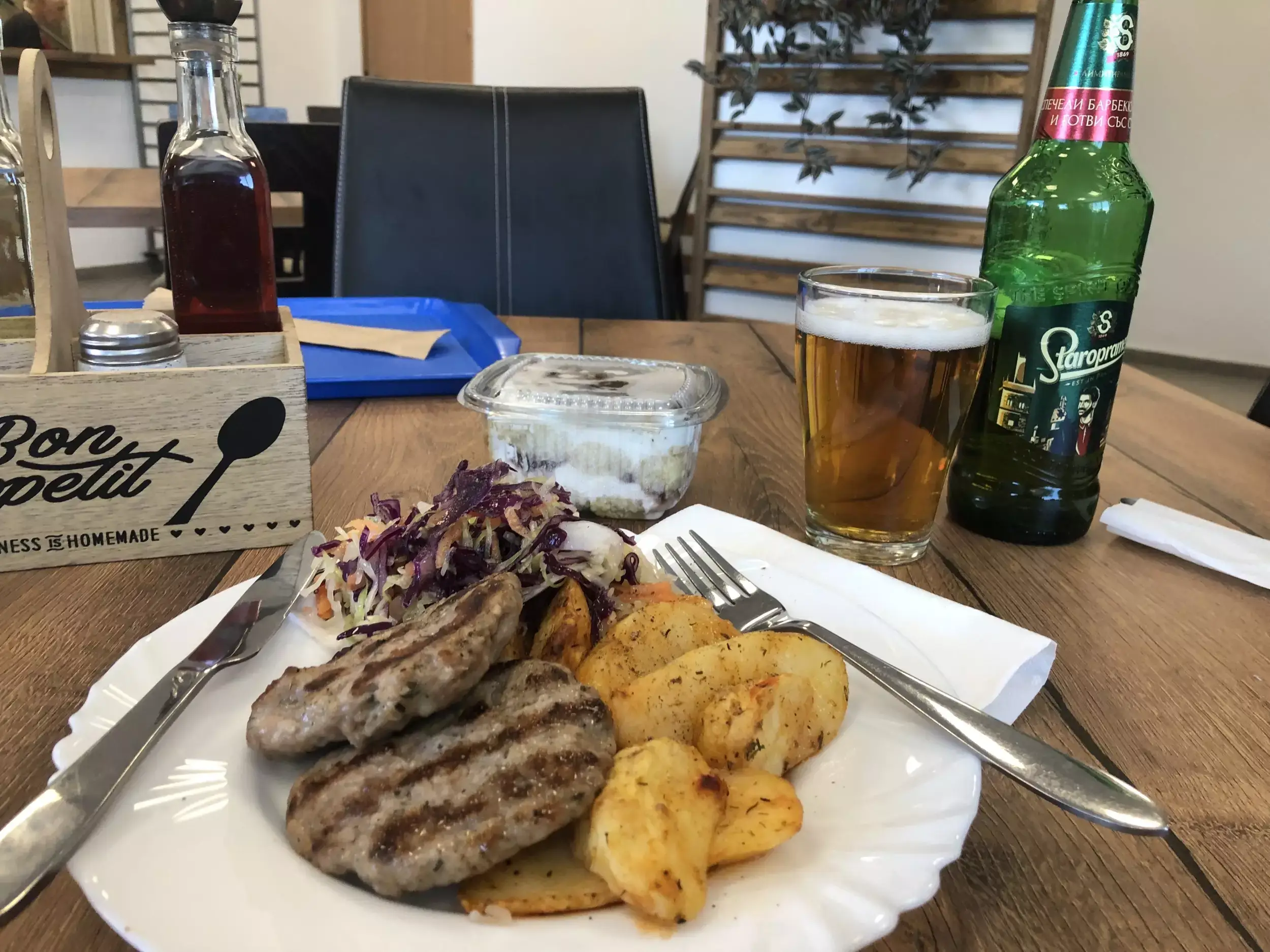 Кебапчета, картофи и бира в AnyTime Food & Coffee